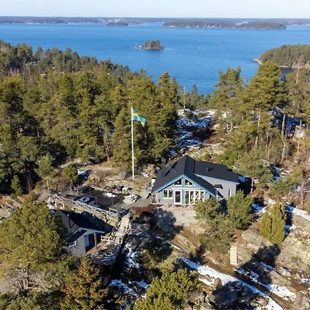 Hus I Skaergarden Med Bastu Och Sjoeutsikt Villa Varmdo Exterior photo